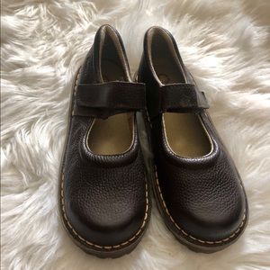 Brown Dr. Martens Mary Janes